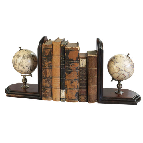 As a scientific symbol our globe bookends add a touch of distinction to home and office.