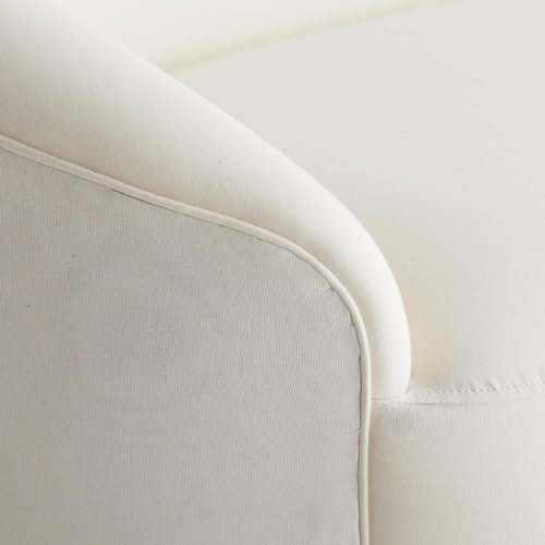 The blend of elegant lines and soft hue are all glamour, appealing to style makers who appreciate bold design. The entire silhouette is one long, sexy curve.