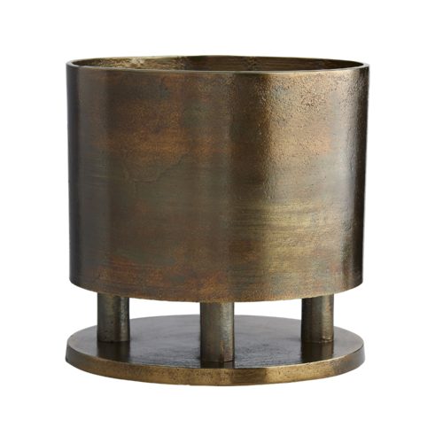 Plants add so much to an interior. The Japanese Cachepot provides the perfect vessel to feature a fern, orchid or any plant. Inspired by JapaneseBronzes, the vessel is featured on three cylindrical stems allowing the vessel and plant to be featured beautifully atop a table or surface.