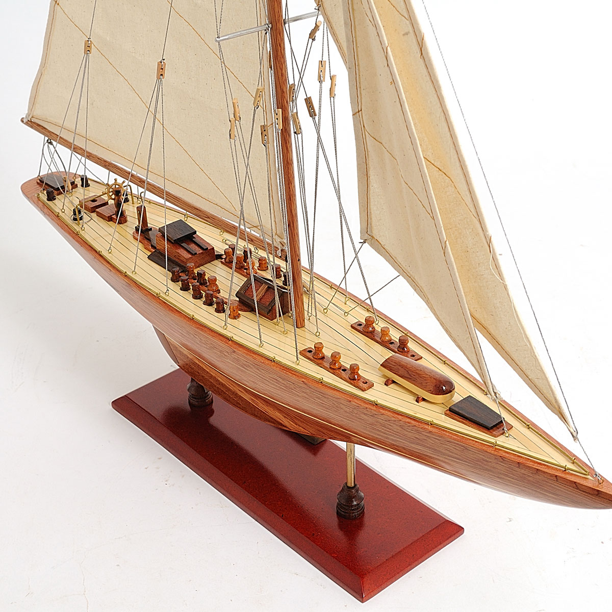 20" Endeavour Sailing Boat Model